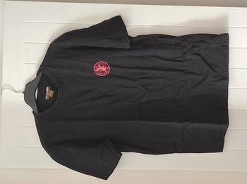 🖤 T-shirt homme noir – taille M – logo poitrine