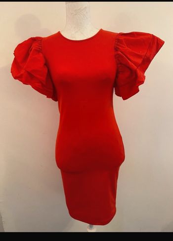 robe Zara avec épaule bouffante 38