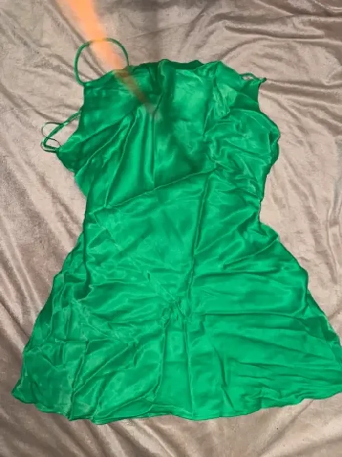 Robe moulante Zara dos-nu L - photo numéro 3