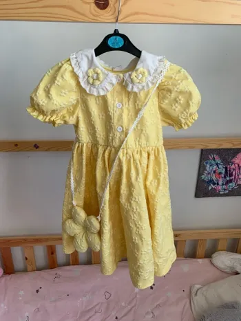 Robe jaune