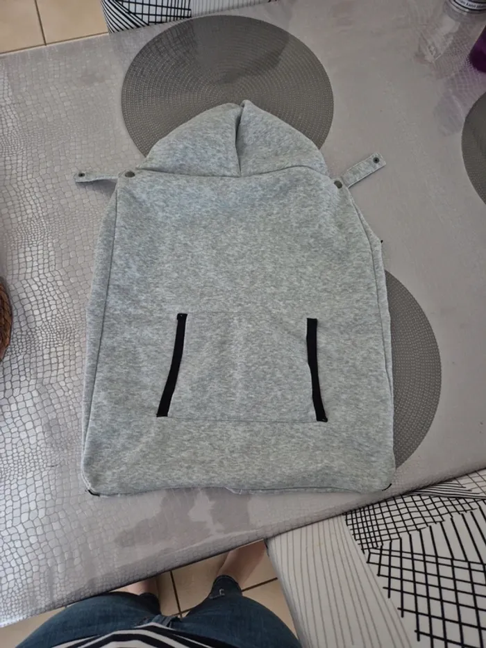 Couverture pour porte bébé