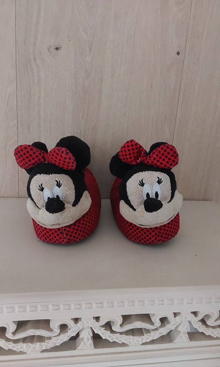 Pantoufles  chaussons Minnie Disney T 27 - photo numéro 4