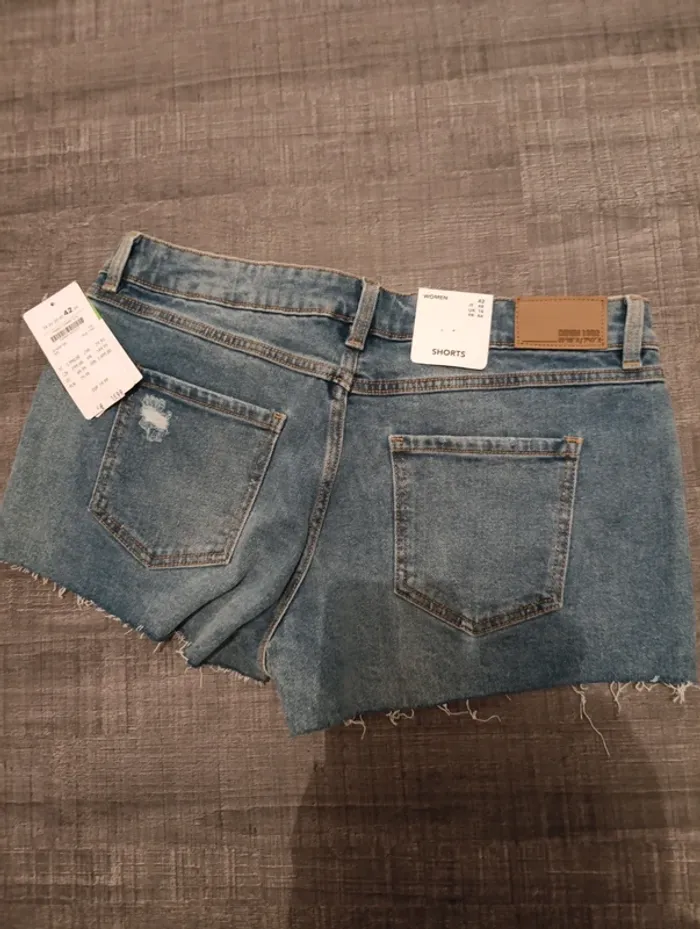 Mini short jean - photo numéro 3