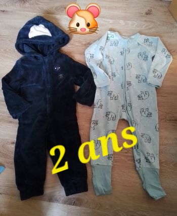 Pyjamas garçon 2 ans très bon état 