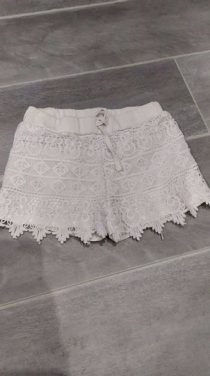 Lot de shorts en 5/6 ans - photo numéro 4