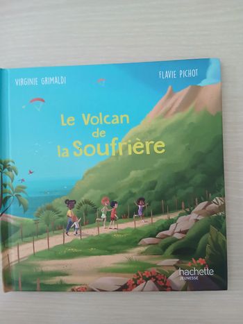 Livre d histoire enfanrs le volcan de la soufriere