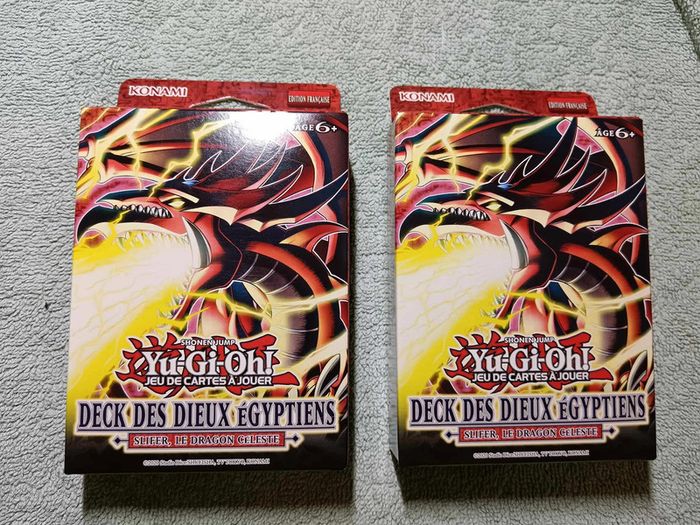 Lot de 2 Decks de carte à collectionner Yu-Gi-Oh! - Des Dieux Egyptiens - Slifer, le dragon celeste