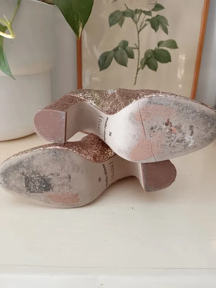 Bottines dorées paillettes Studio Céleste p.36 - photo numéro 6