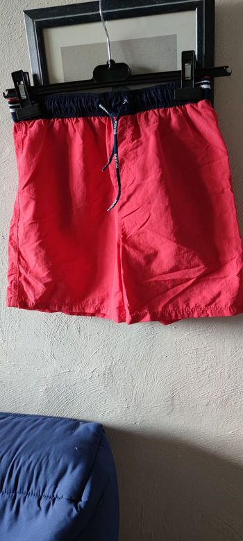 Short de plage. Taille 14 ans