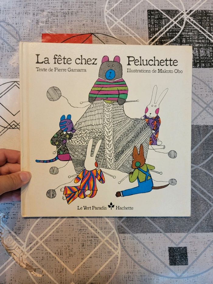 Livre la fête chez Peluchette