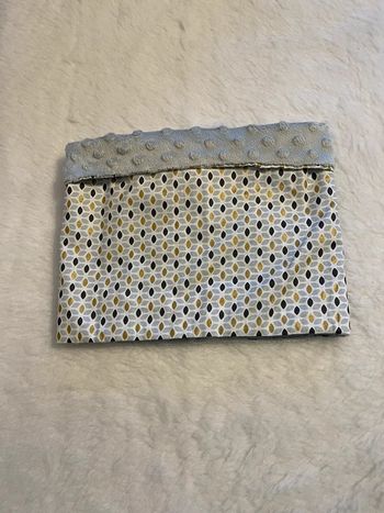 Snoods gris géométriques