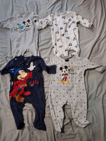 Lot de pyjamas disney