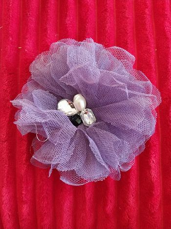 Broche violette