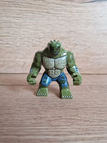 Figurine type lego Reptile Spiderman Marvel