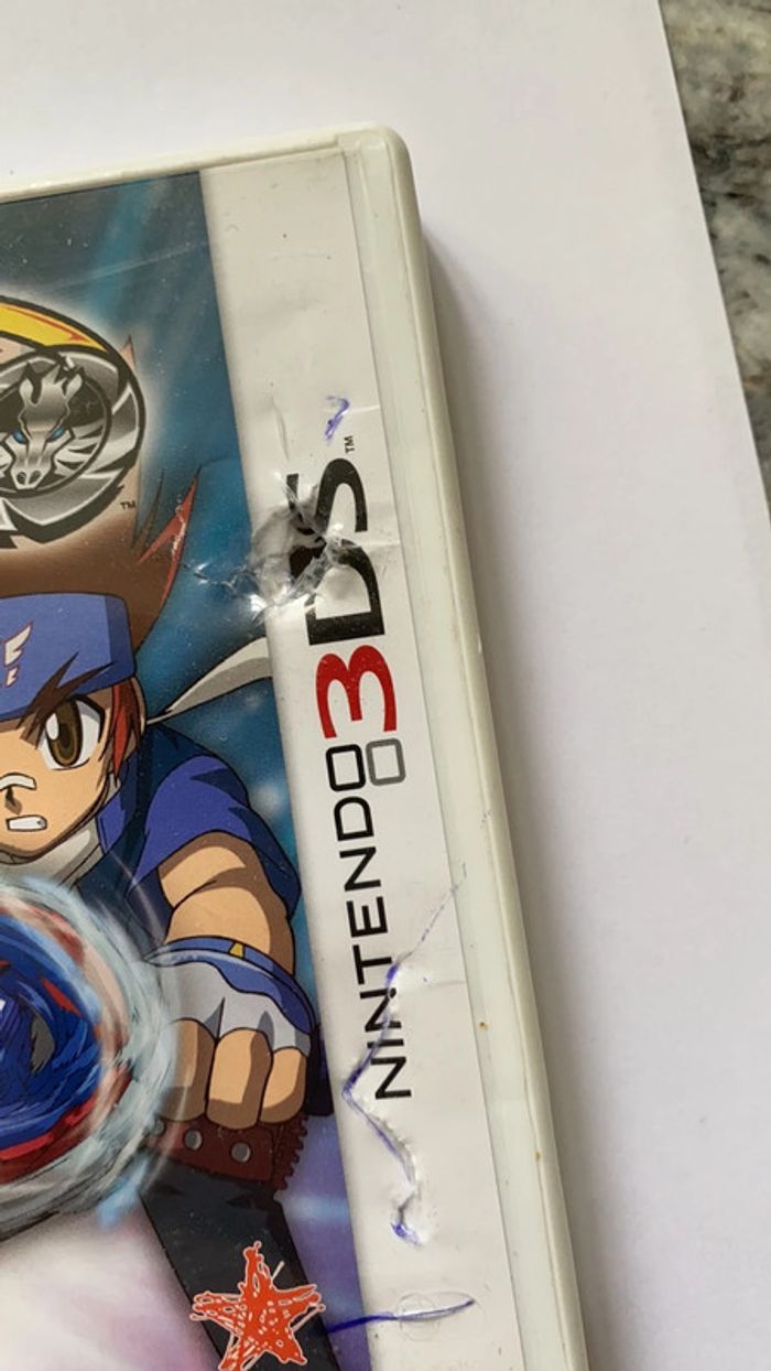 beyblade évolution 3ds - photo numéro 2