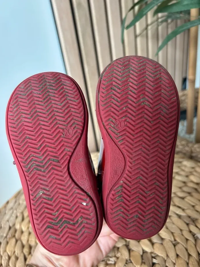 Chaussures vernies rouges taille 20 - photo numéro 5