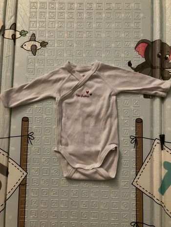 Vend body Petit Bateau taille 1 mois