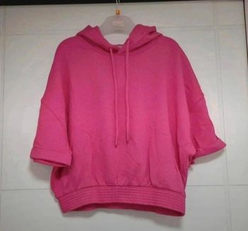 Pull manches courtes à capuche