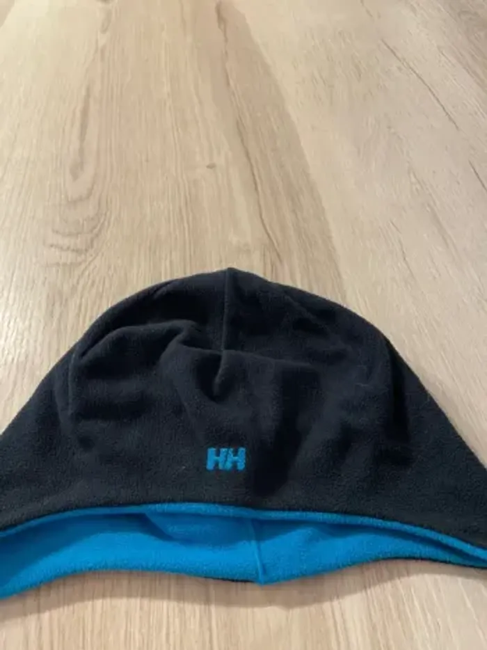 Magnifique bonnet Helly Hansen - photo numéro 2