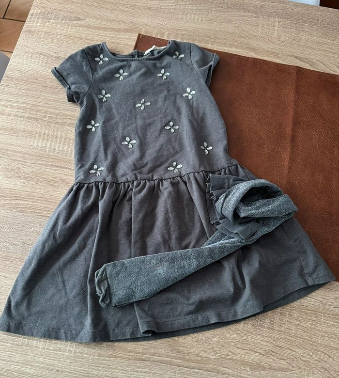 Robe et collant de fête 6ans