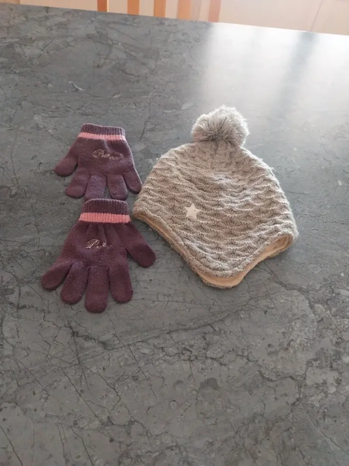 Bonnet et gants T.5 ans