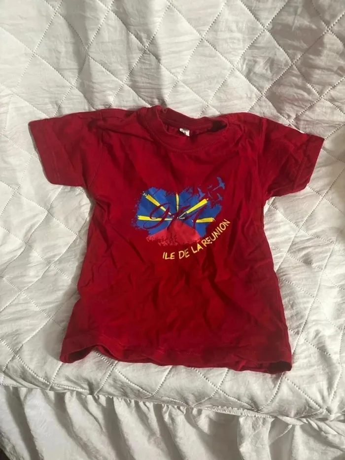 T shirt ile de la réunion taille 4ans