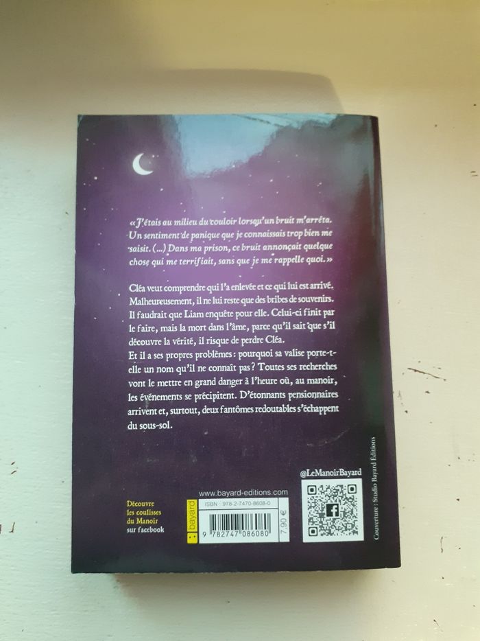 livre "le manoir" - photo numéro 2