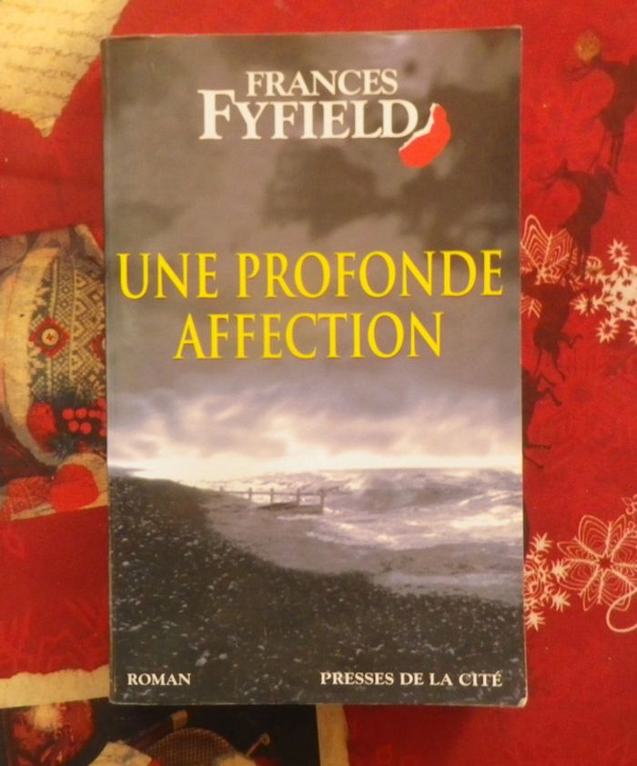 Une profonde affection de Frances Fyfield Ed. Presses de la Cité