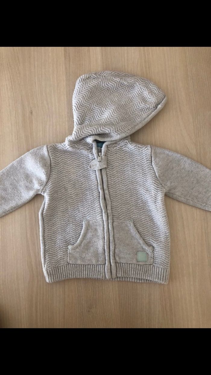 3 gilets 6 mois - photo numéro 2