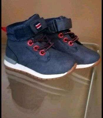 Chaussures neuves pointure 20