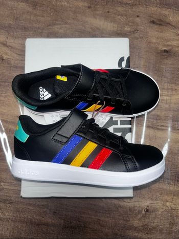 Baskets adidas neuf
