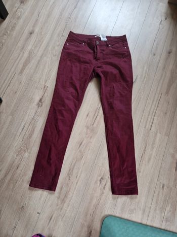 Superbe jeans pantalon bordeaux automne camaïeu taille 42