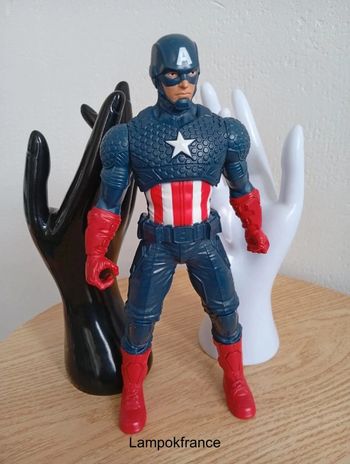 Figurine captain america super héro marvel tes bon état