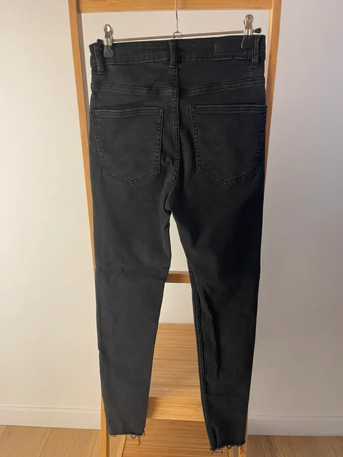 Jeans noir Bershka - photo numéro 2