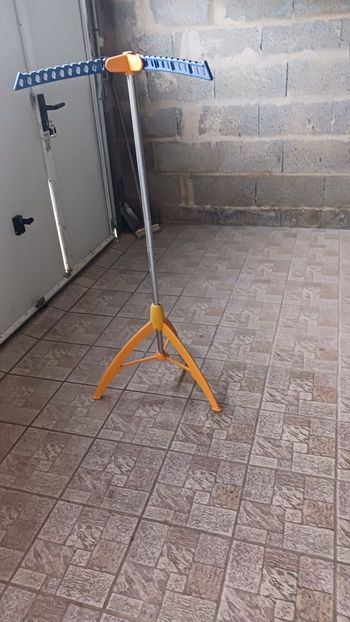Etendoir cintre pliable