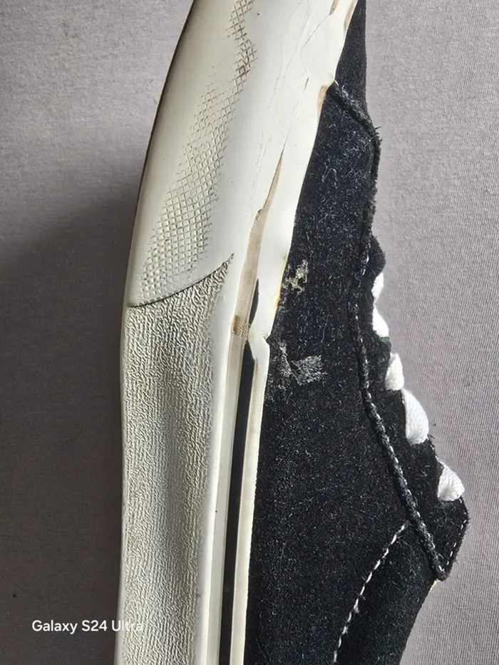 Vans Old Skool noires et blanches - Taille 37 - Bon état - photo numéro 6