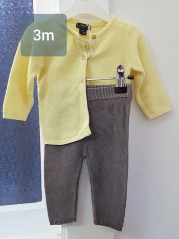 Lot gilet jaune pantalon gris maille coton 3 mois