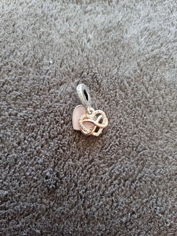 Charm Pandora pendant