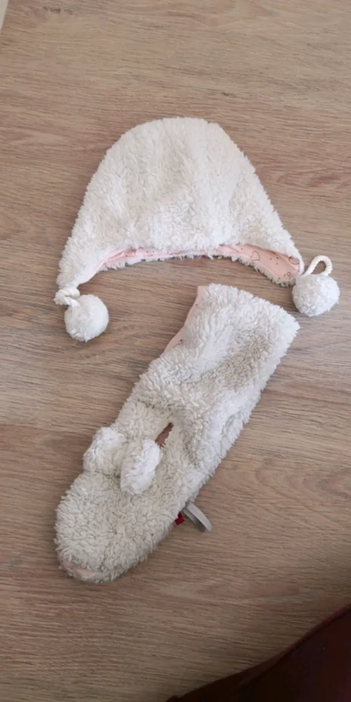 Chapeau + écharpe taille naissance /1 mois - photo numéro 3