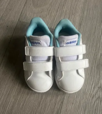 Basket Adidas grand court 2.0 (P.21)