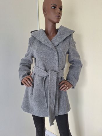Manteau taille 36 marque Amisu (New Yorker)