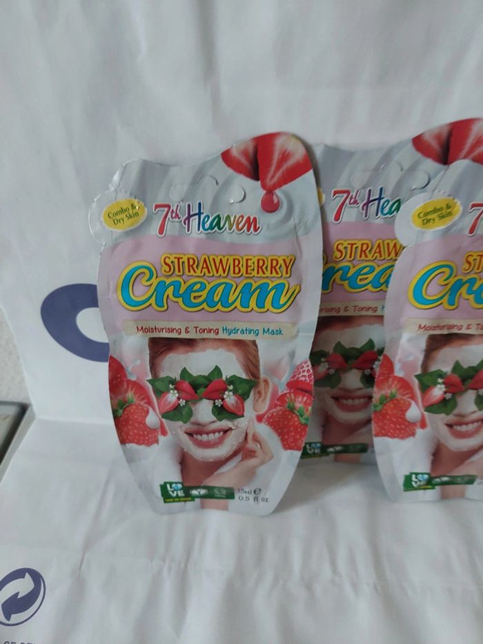 Lot 3 masques beauté fraise à la crème Neuf Claire's - photo numéro 2
