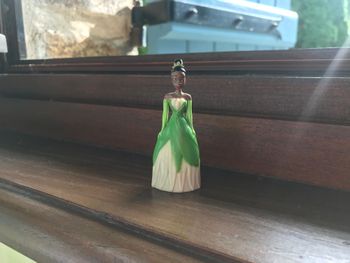 Figurine tiana la princesse et la grenouille