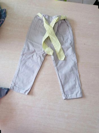 Pantalon  tape  à  l'œil