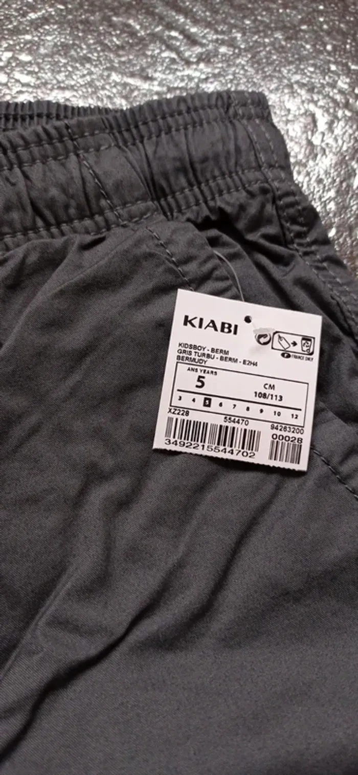 Kiabi short garçon neuf taille 5 ans - photo numéro 2