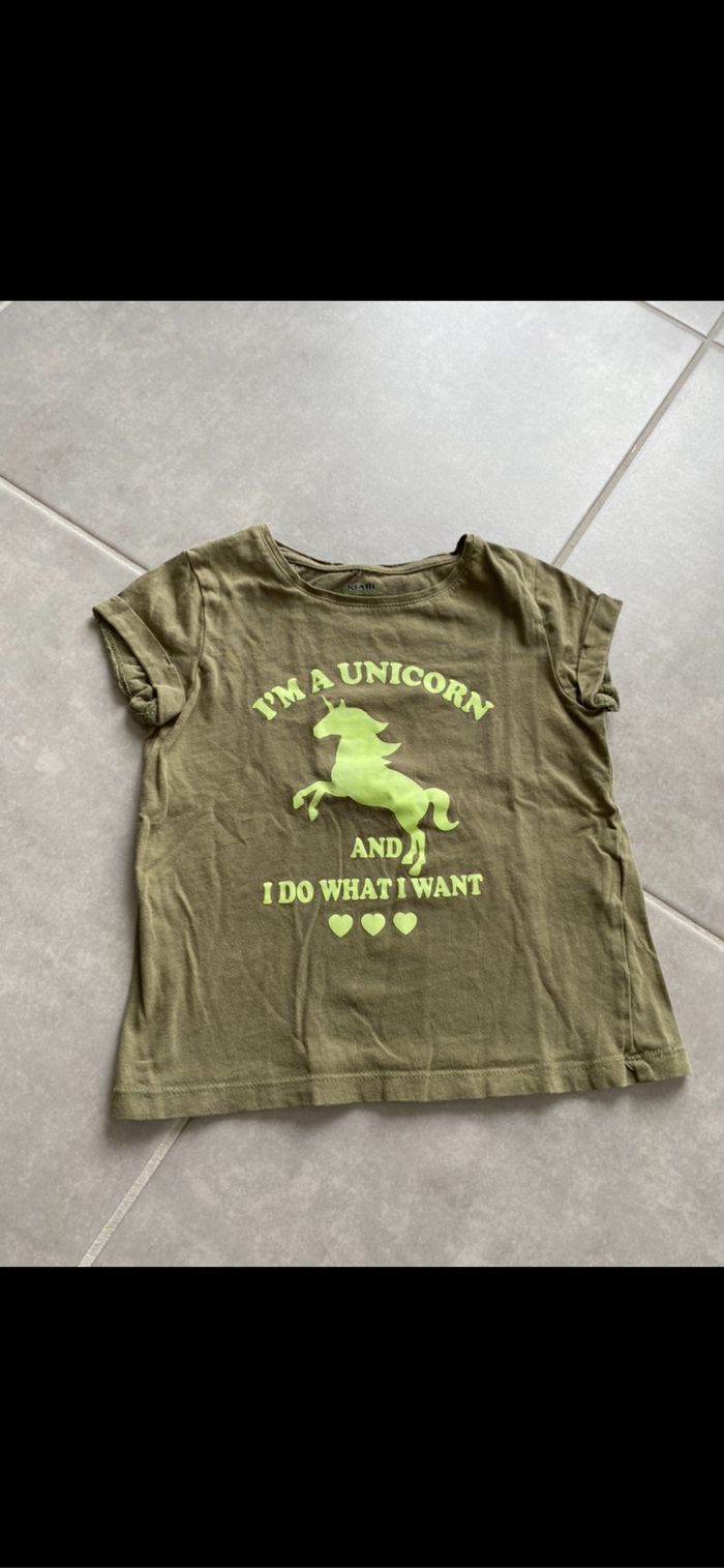 Tee shirt manches courtes Licorne 6 ans - photo numéro 2