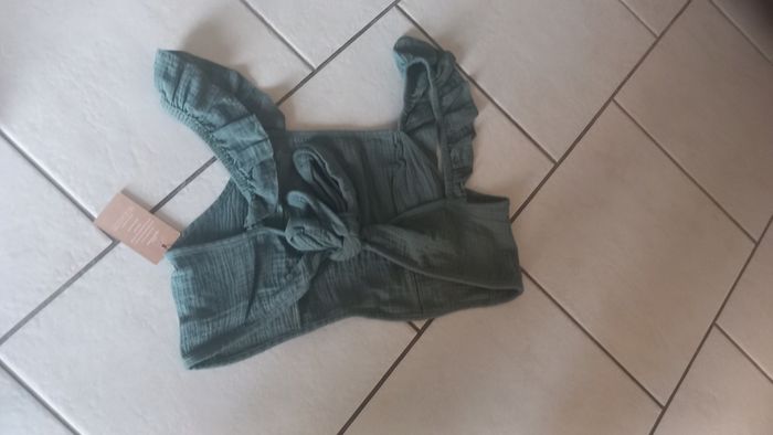 Top crop top vert sauge femme neuf primark 38 - photo numéro 2