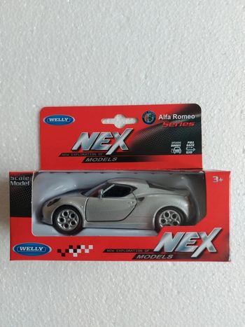 Alfa Roméo  4c  - argent