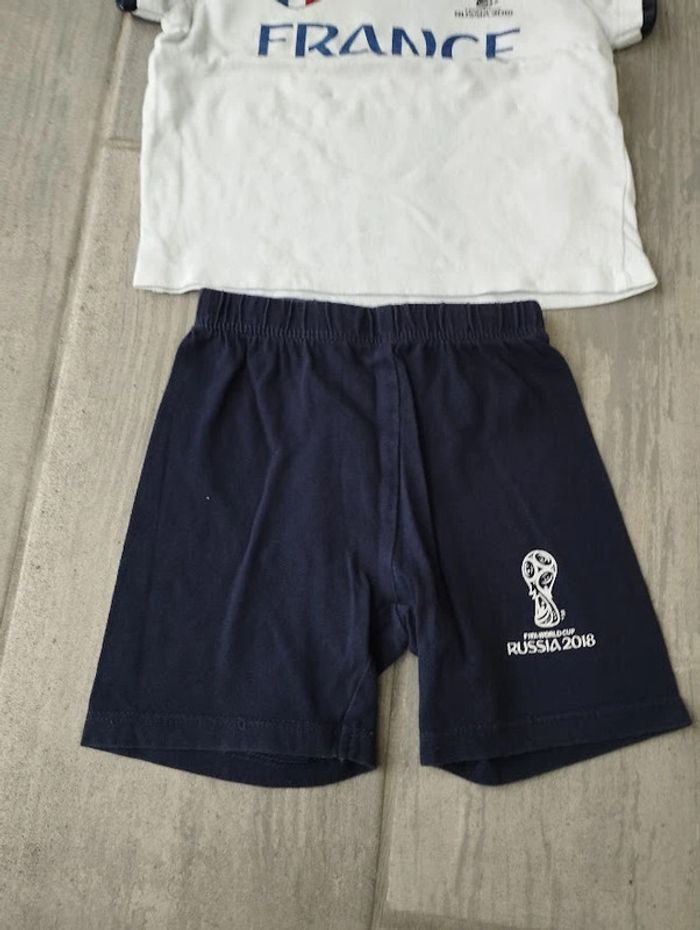 Lot n°328 Ensemble short + T-shirt France Russia 2018 18 mois - photo numéro 4