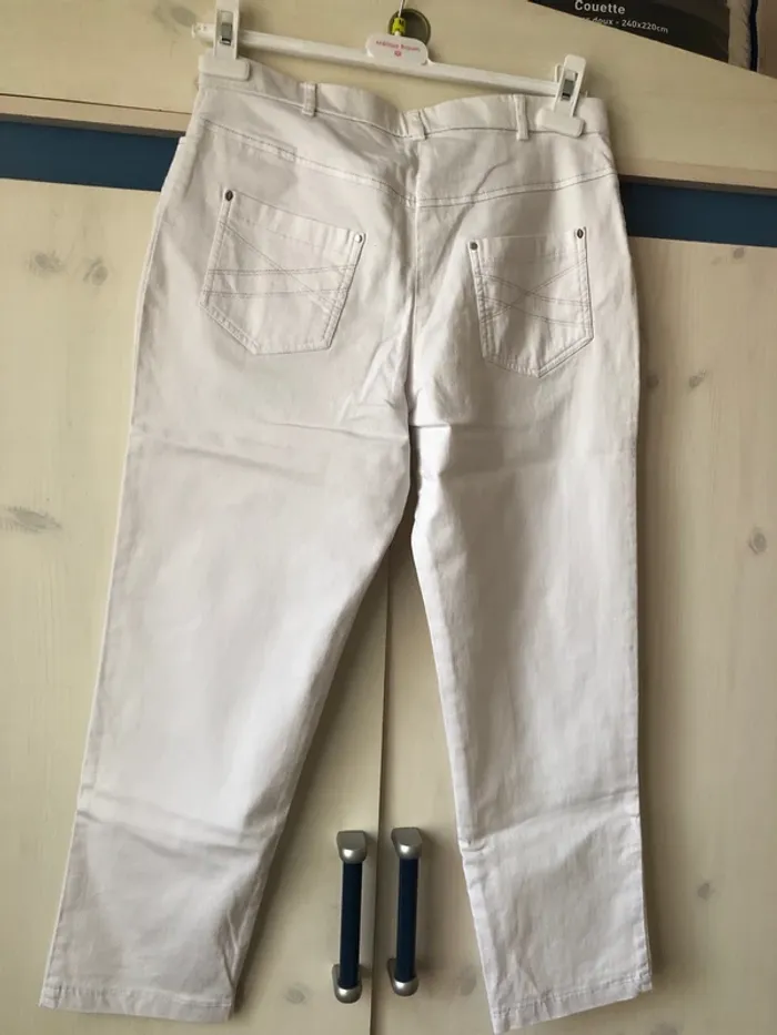 Pantacourt Taille 40 - photo numéro 3